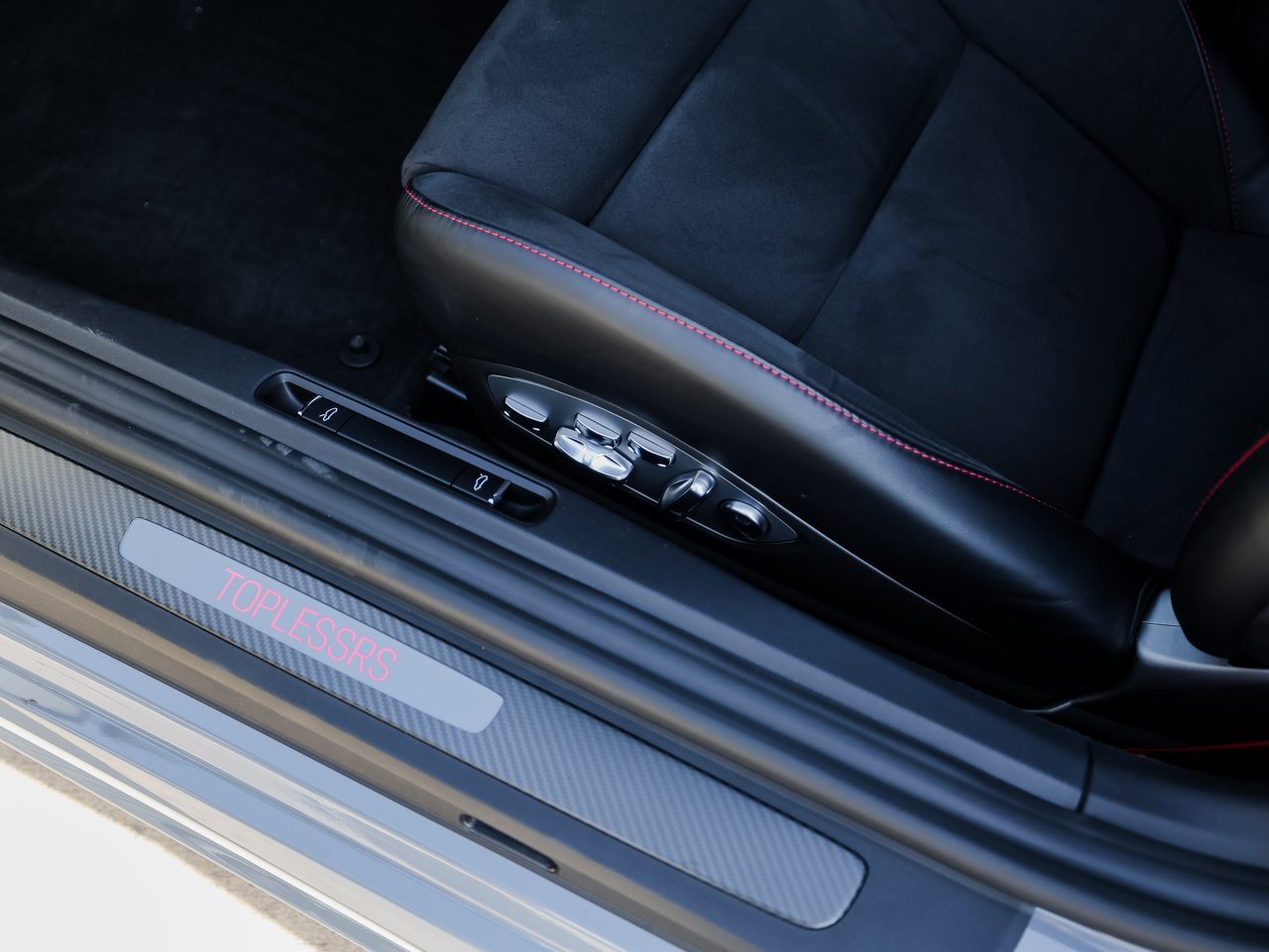 Certified 2025 Porsche 718 Boxster Spyder RS image 14