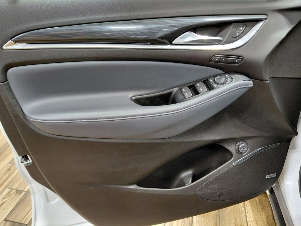 Used 2024 Buick Enclave Premium image 39