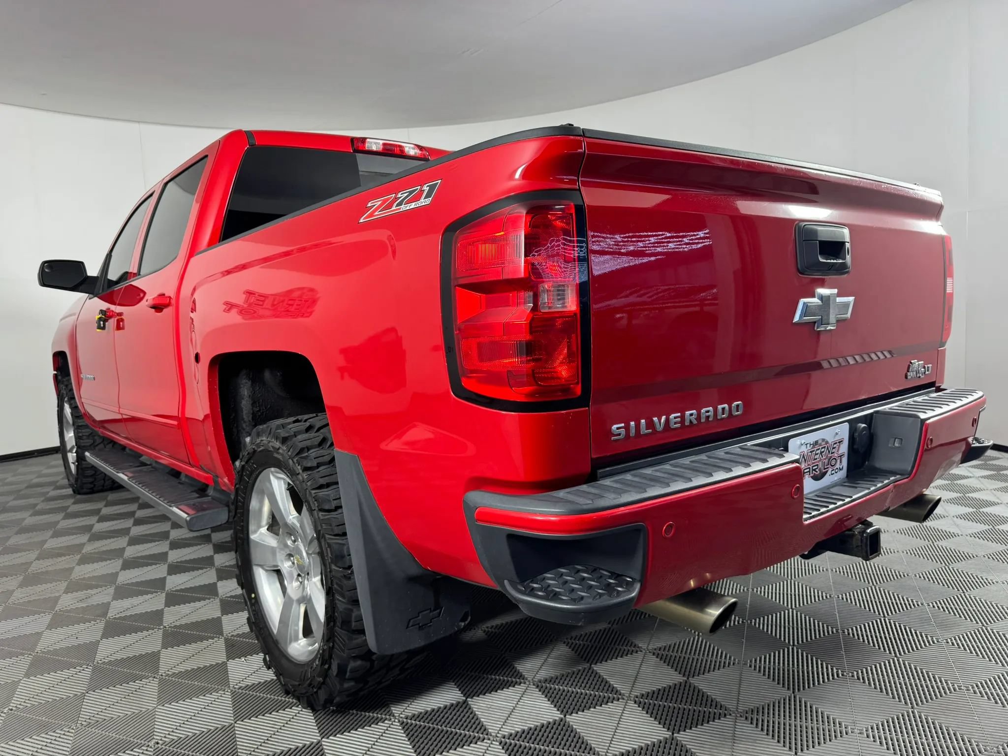 Used 2018 Chevrolet Silverado 1500 LT w/ All Star Edition AWD/4WD image 25