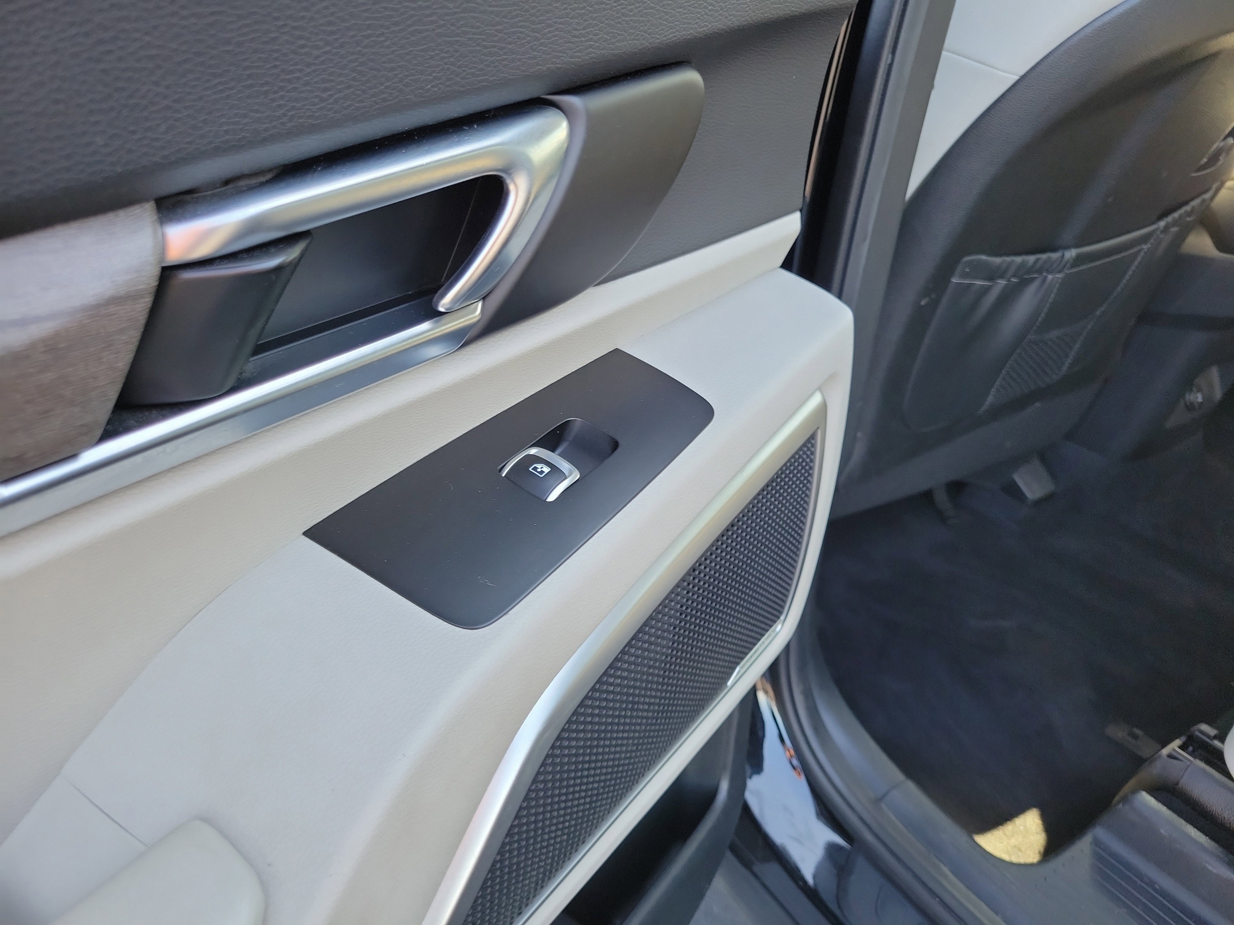 Used 2021 Kia Telluride EX w/ EX Premium Package image 22