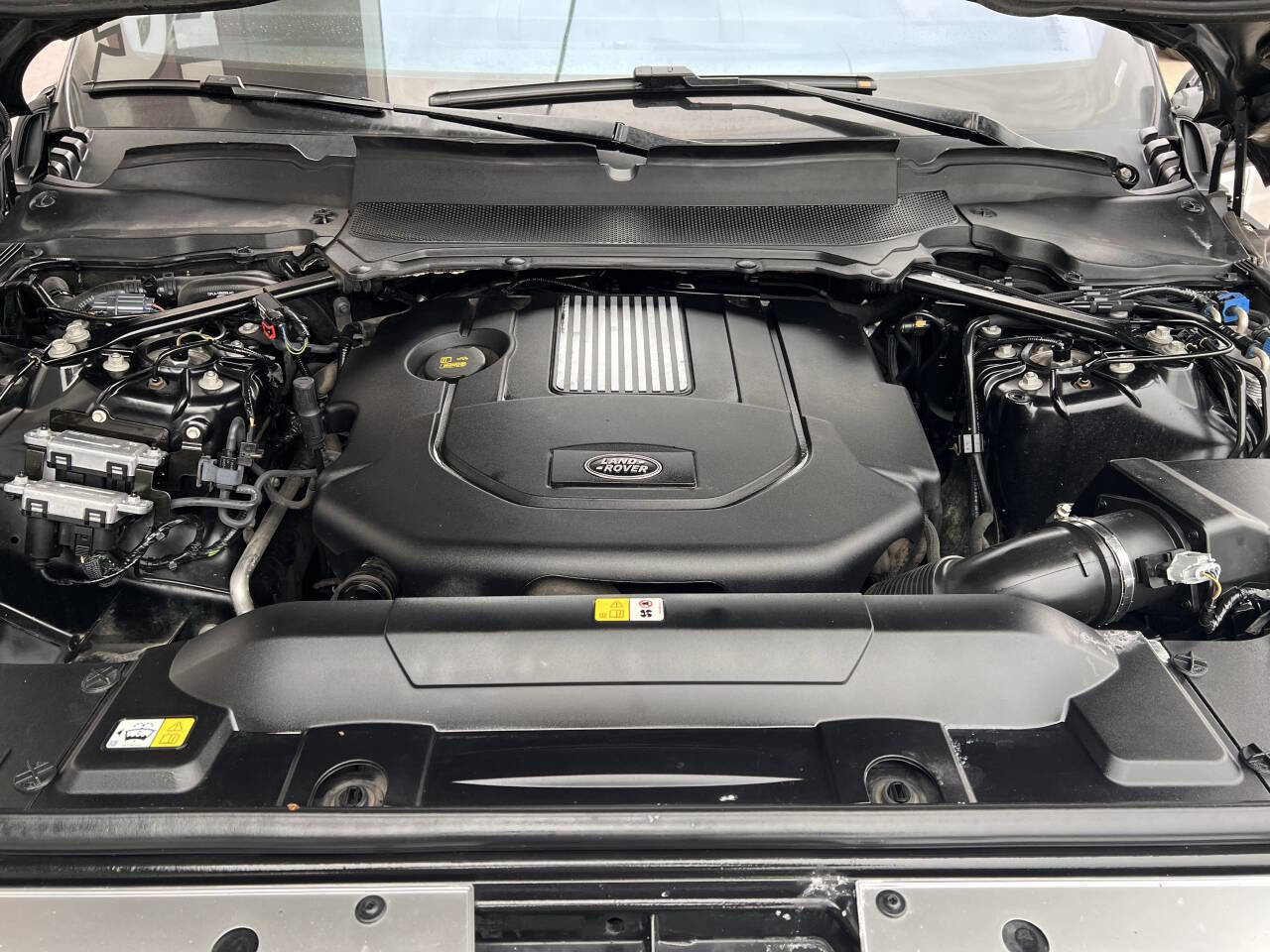 Used 2017 Land Rover Range Rover HSE image 19