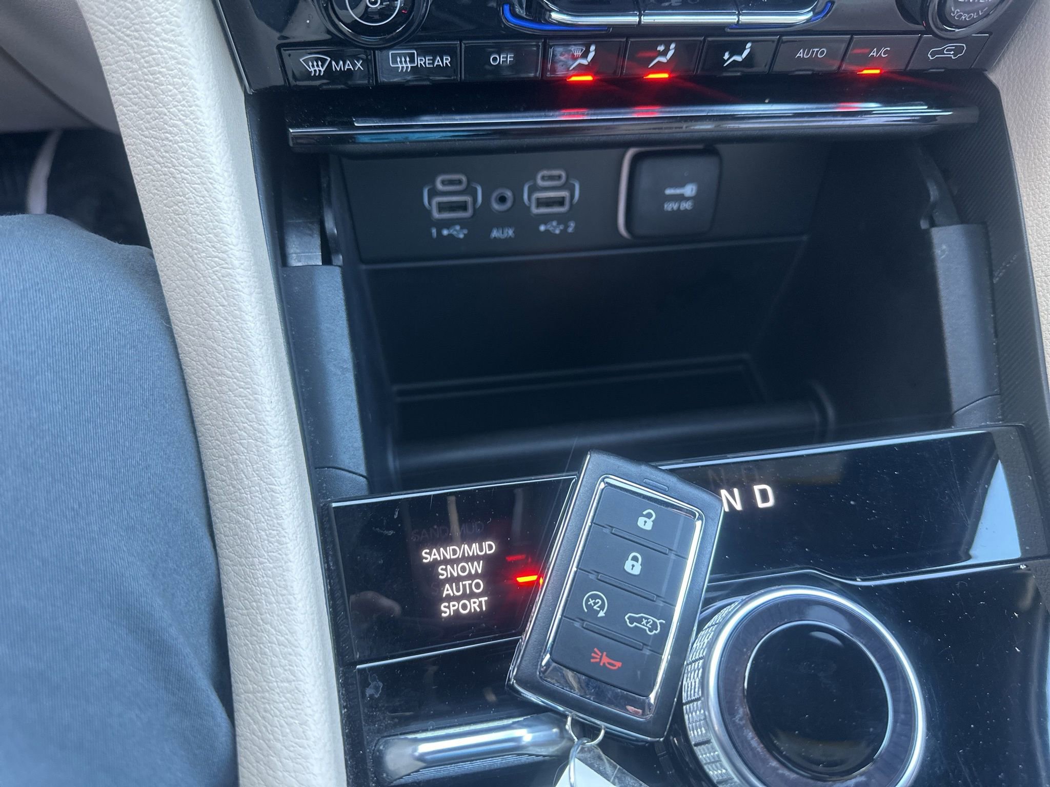 Used 2023 Jeep Grand Cherokee Limited image 34