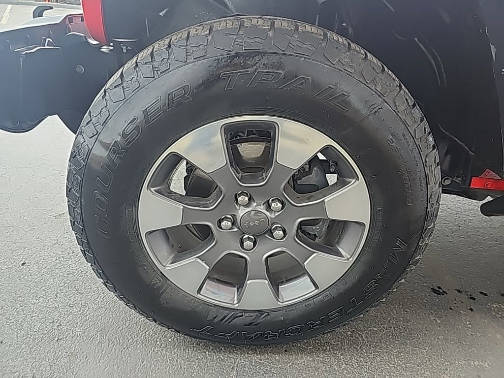 Used 2020 Jeep Wrangler Unlimited Sahara image 8