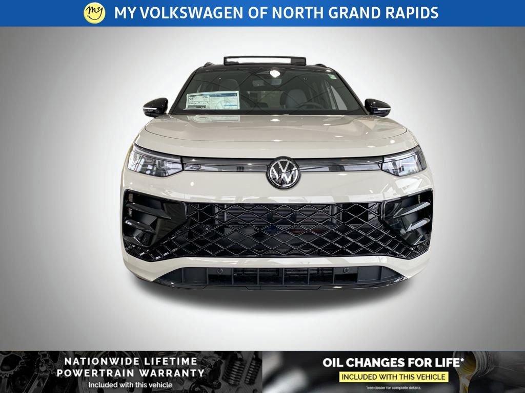 New 2026 Volkswagen Tiguan SE R-Line image 2