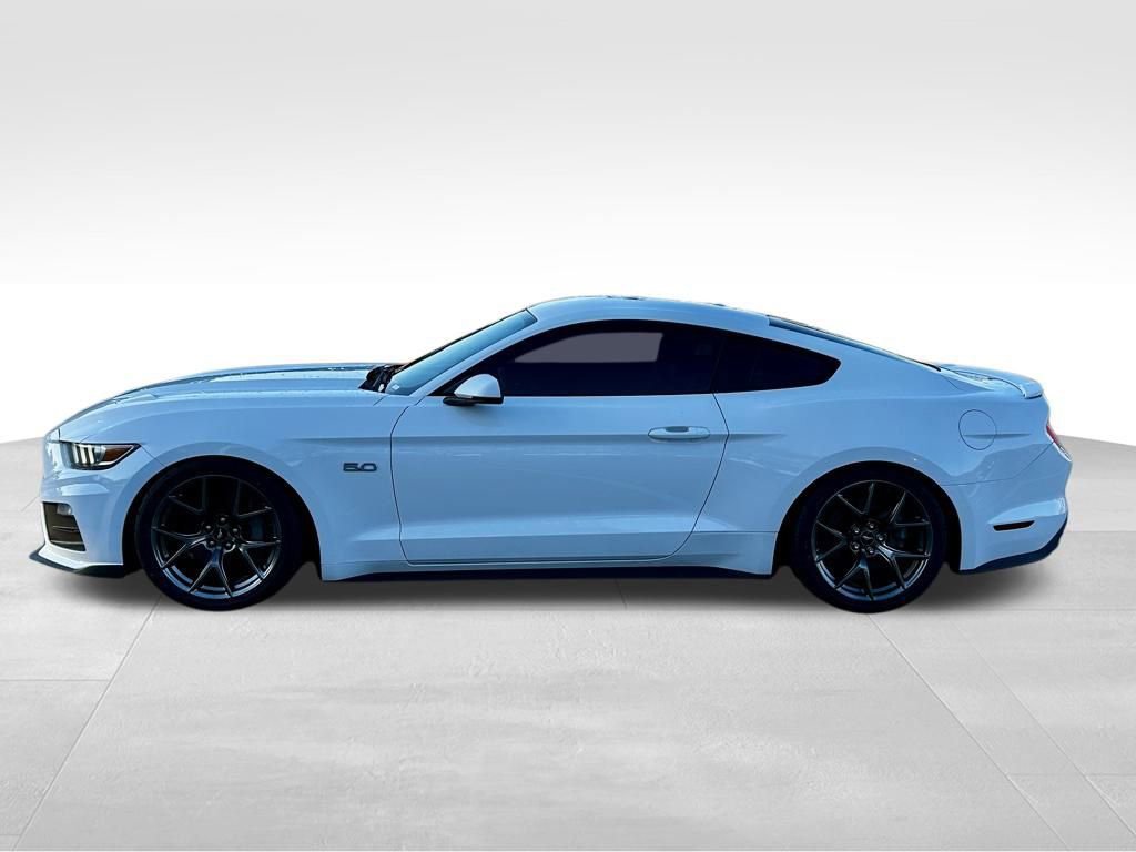 Used 2016 Ford Mustang GT Premium image 9