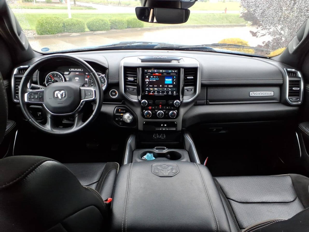 Used 2024 RAM 1500 Laramie AWD/4WD image 9