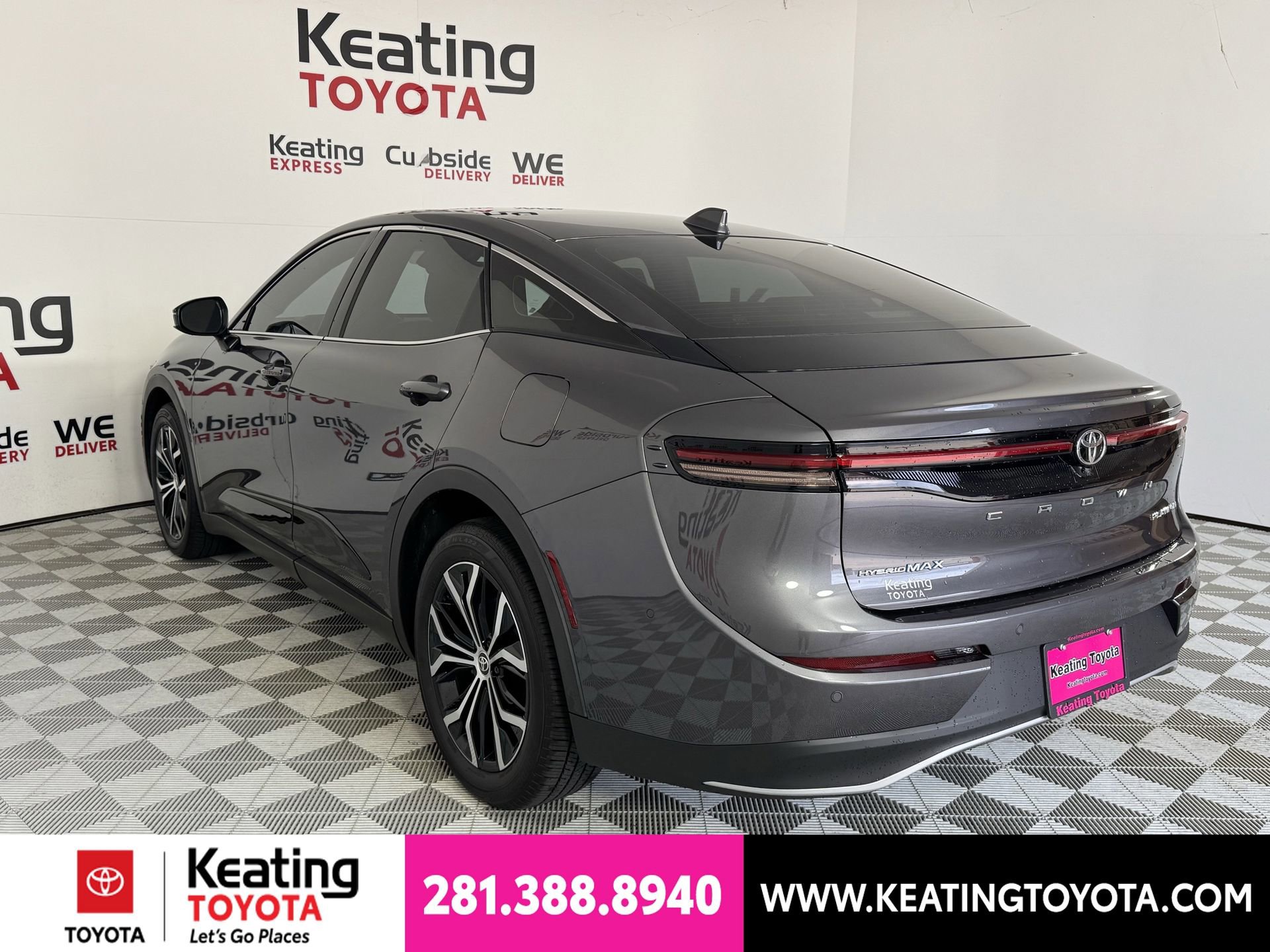 Used 2023 Toyota Crown Platinum AWD/4WD image 7