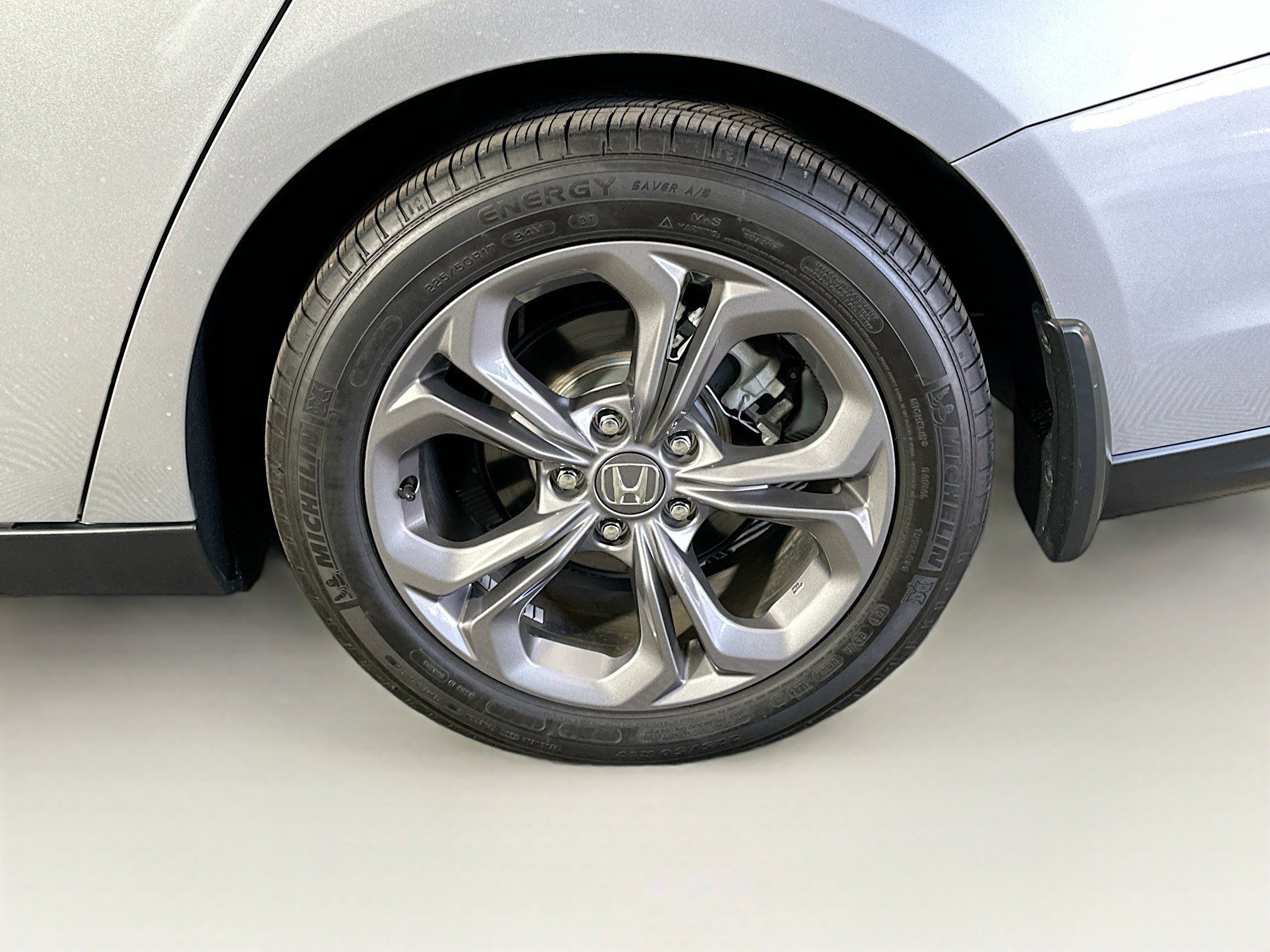 Used 2024 Honda Accord EX image 11