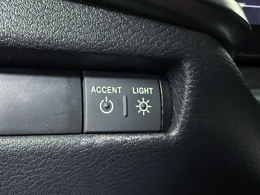 Certified 2026 Nissan Kicks SV w/ SV Premium Package AWD/4WD image 31