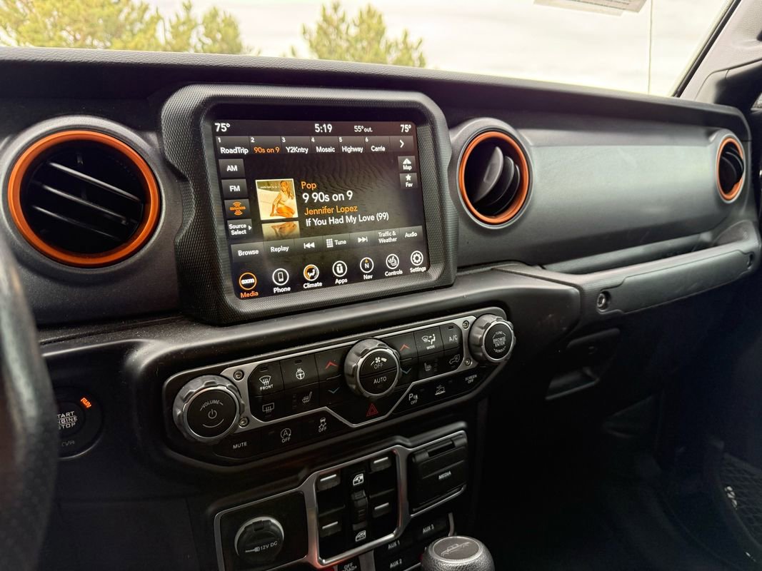 Used 2022 Jeep Gladiator Mojave w/ Cold Weather Group image 29