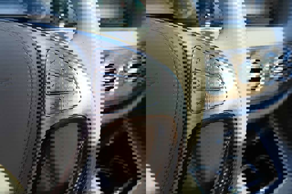 Used 2015 Mercedes-Benz S 550 Sedan image 46