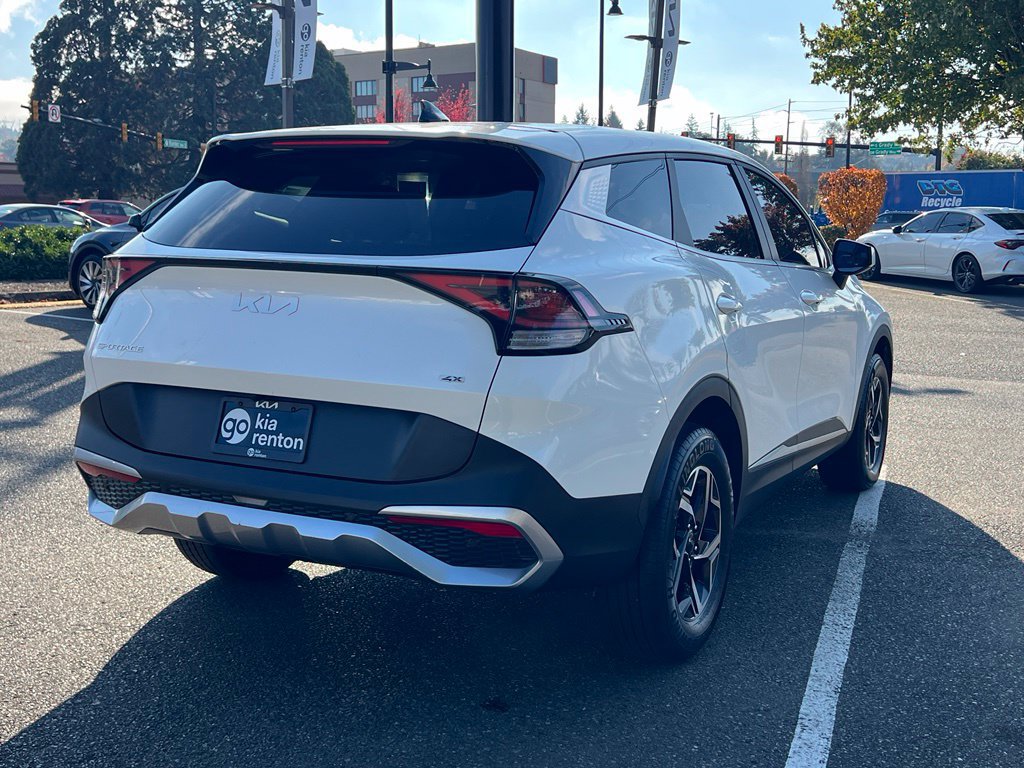 Used 2024 Kia Sportage LX AWD/4WD image 9