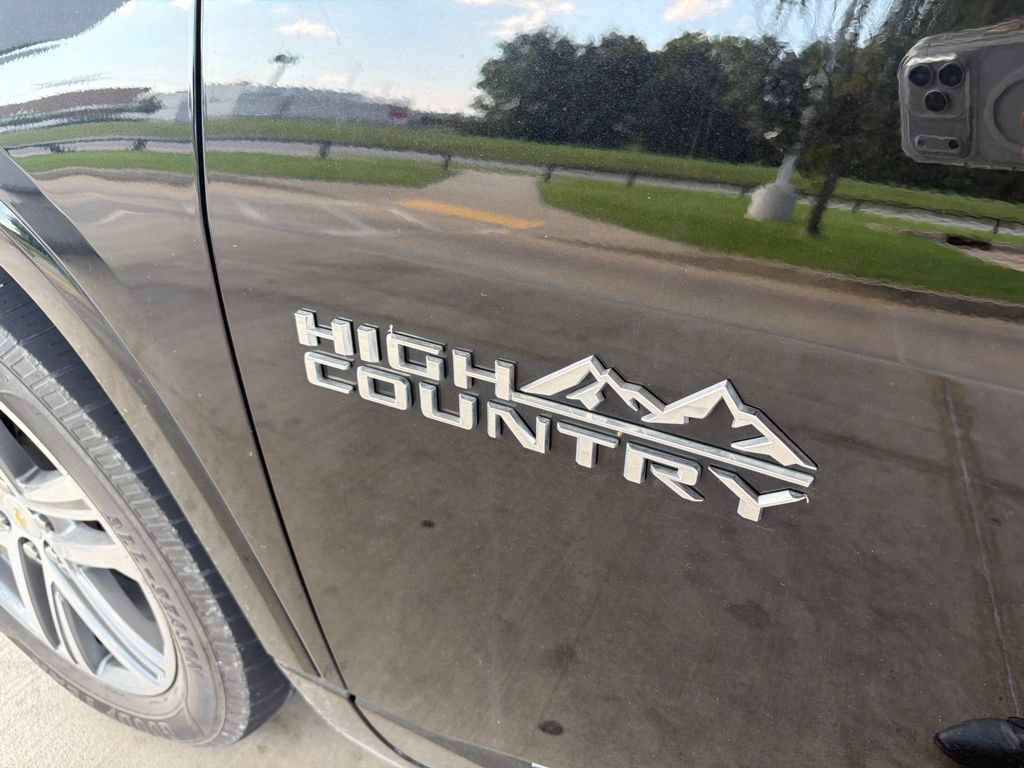 Used 2023 Chevrolet Traverse High Country AWD/4WD image 6