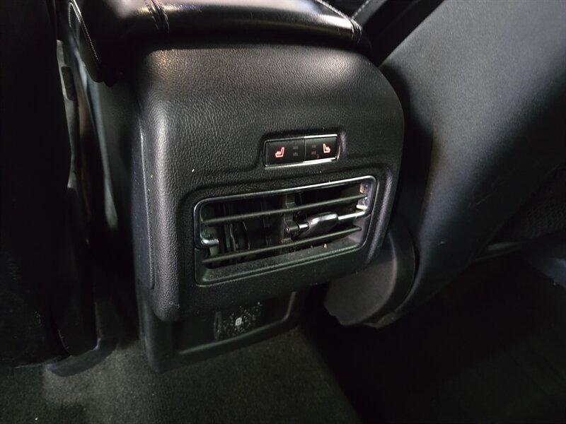Used 2021 Lincoln Corsair AWD w/ Premium Package image 12