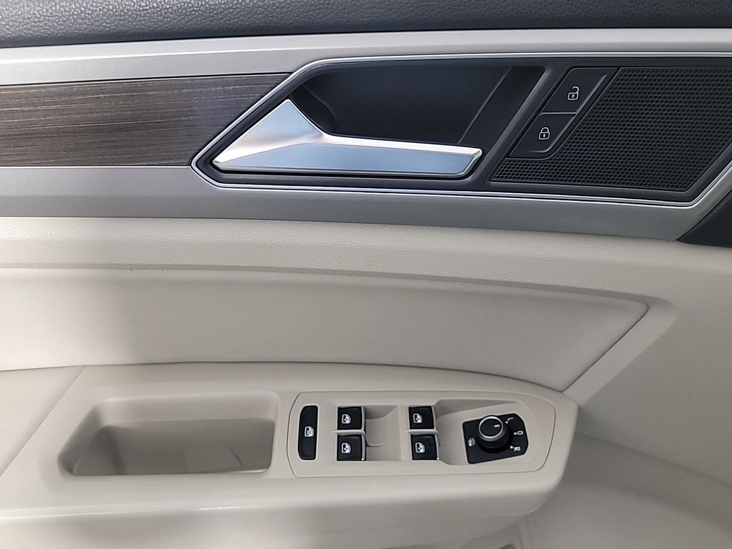 Used 2019 Volkswagen Atlas SEL image 35