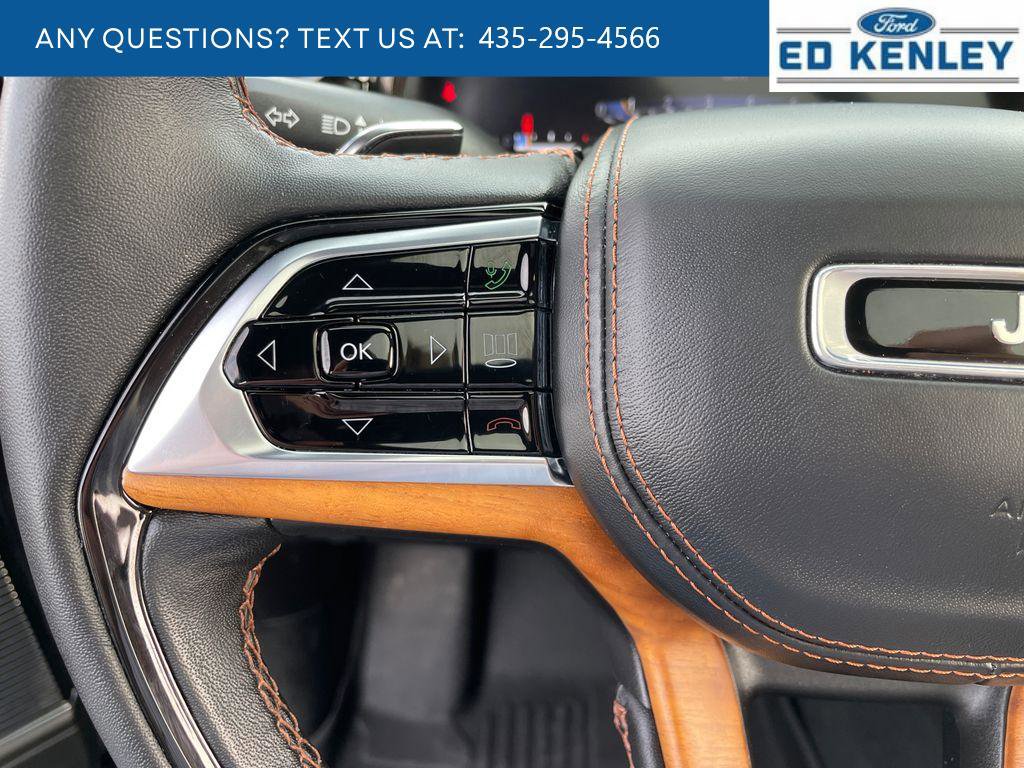 Used 2023 Jeep Grand Cherokee L Summit AWD/4WD image 21