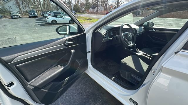 Used 2020 Volkswagen Jetta S w/ Driver Assistance Package image 27