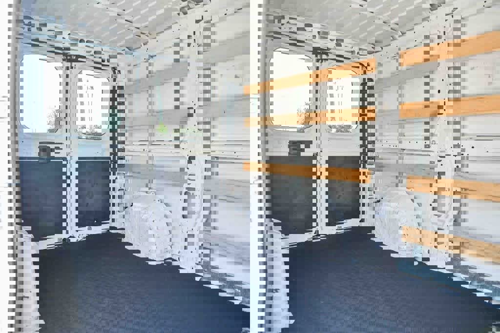 Used 2023 RAM ProMaster 2500 image 17