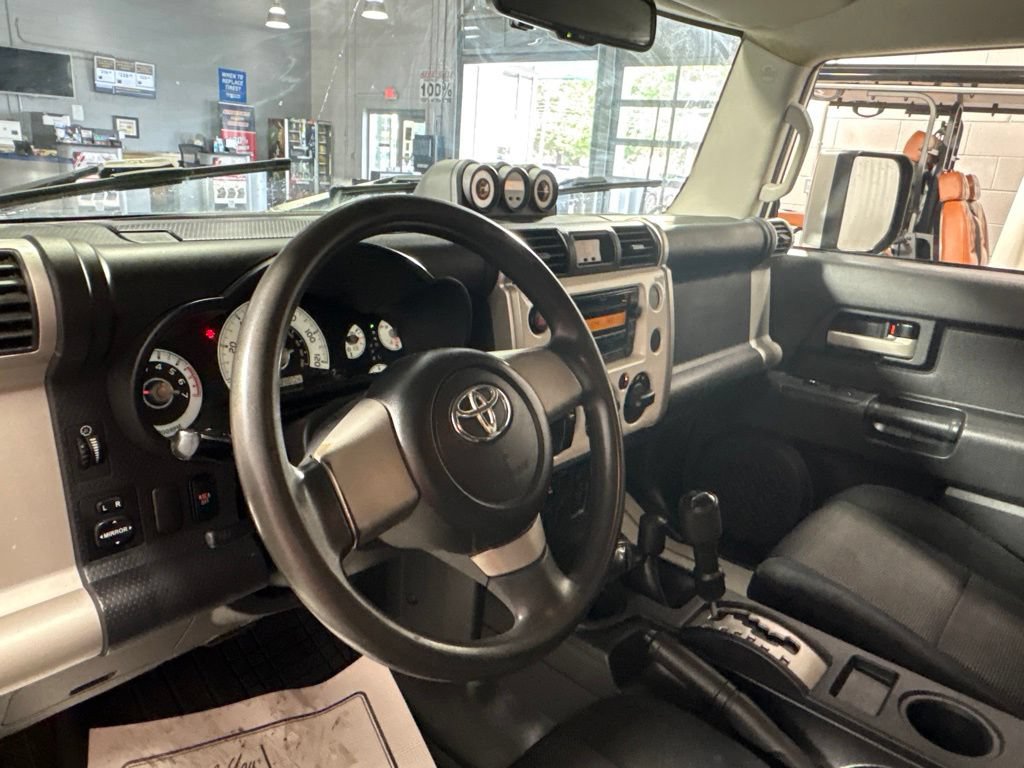 Used 2010 Toyota FJ Cruiser 4WD image 15