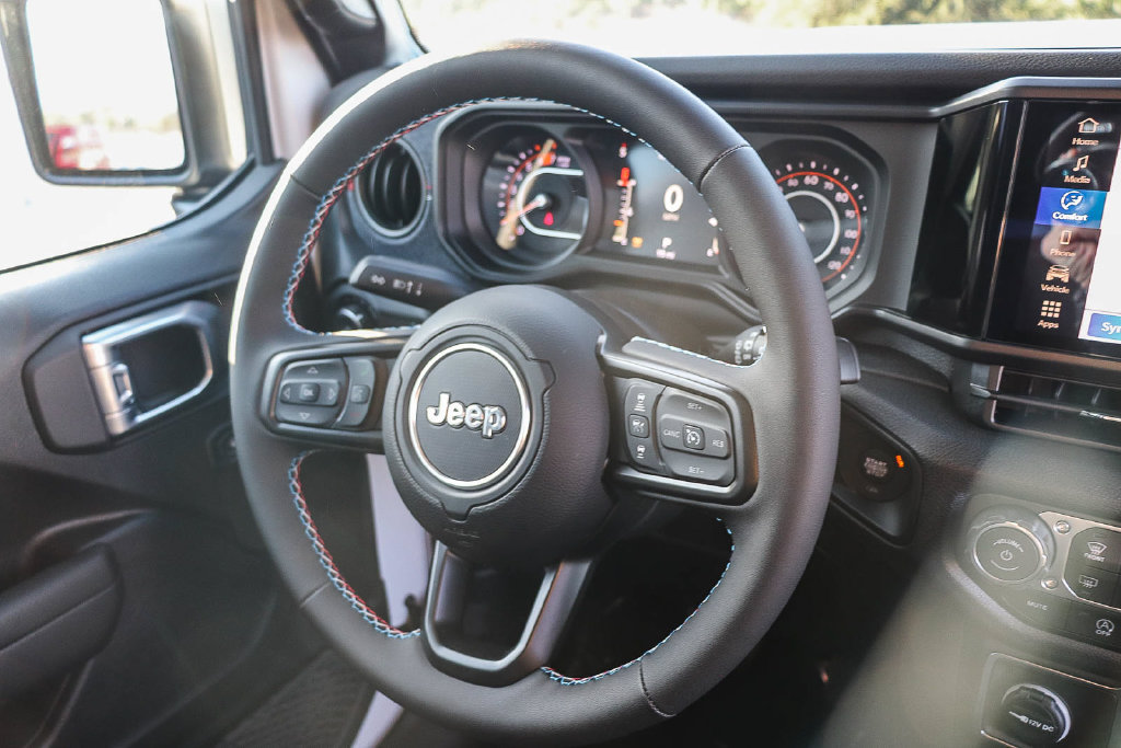 New 2026 Jeep Wrangler Unlimited Sport w/ Dual Top Group AWD/4WD image 16