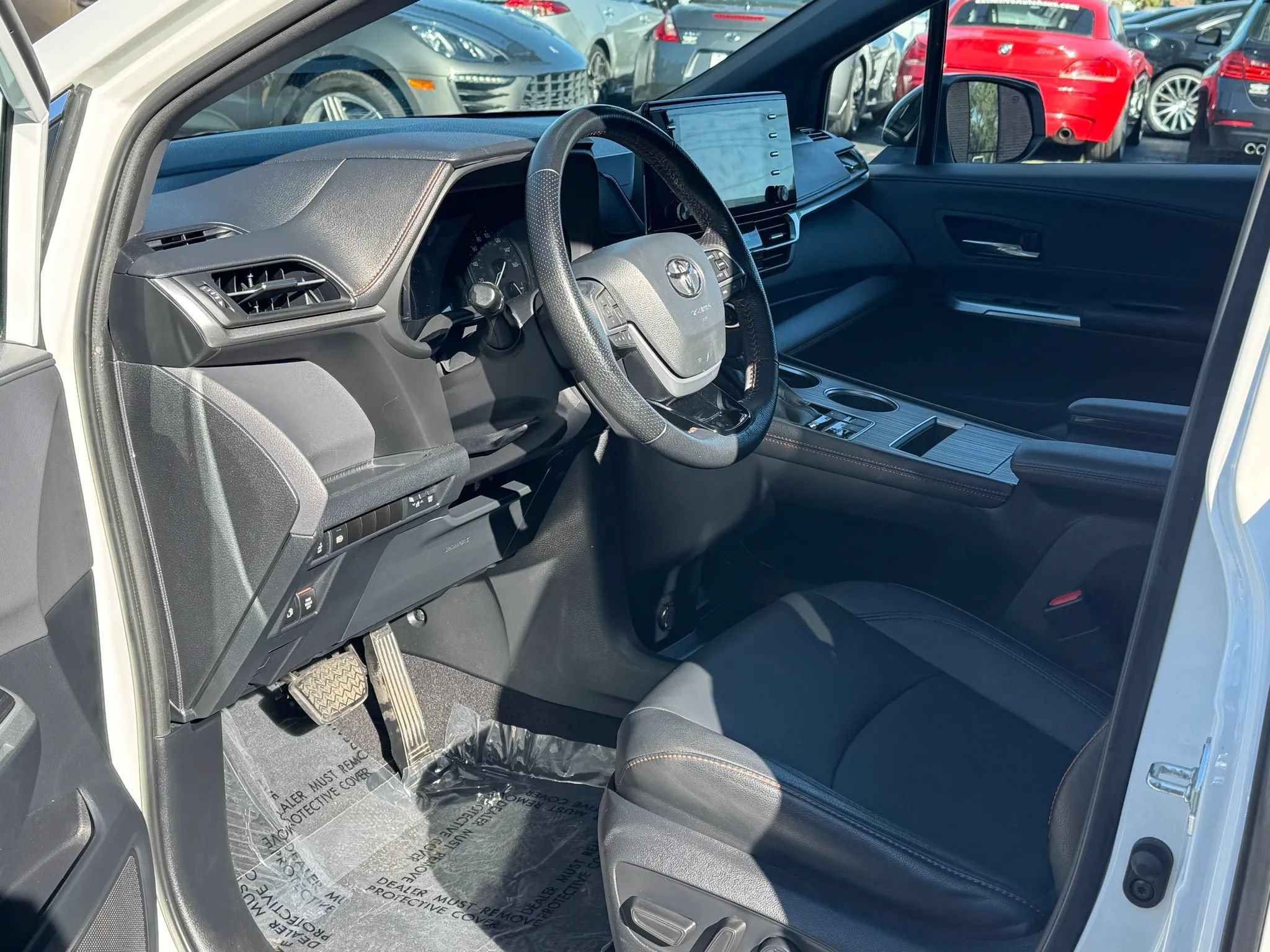 Used 2021 Toyota Sienna XSE AWD/4WD image 16