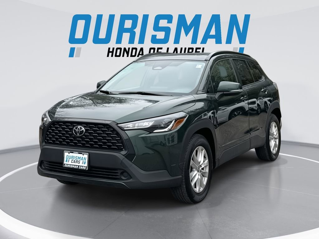 Used 2023 Toyota Corolla Cross LE w/ Moonroof Package image 1