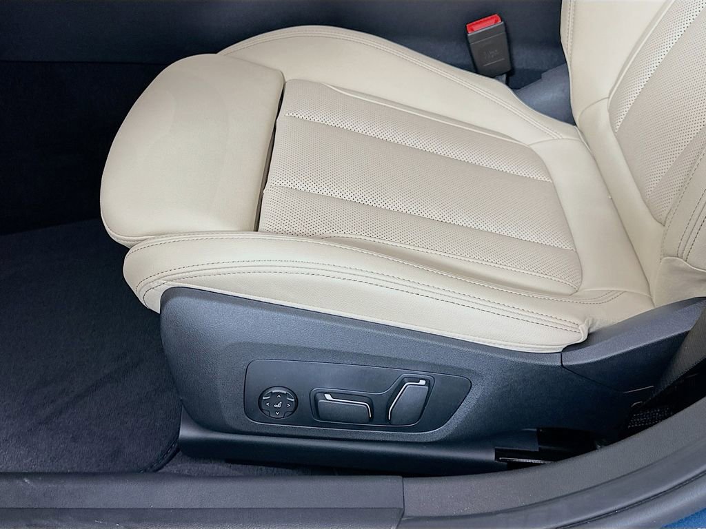 New 2026 BMW 330i Sedan w/ Premium Package image 21