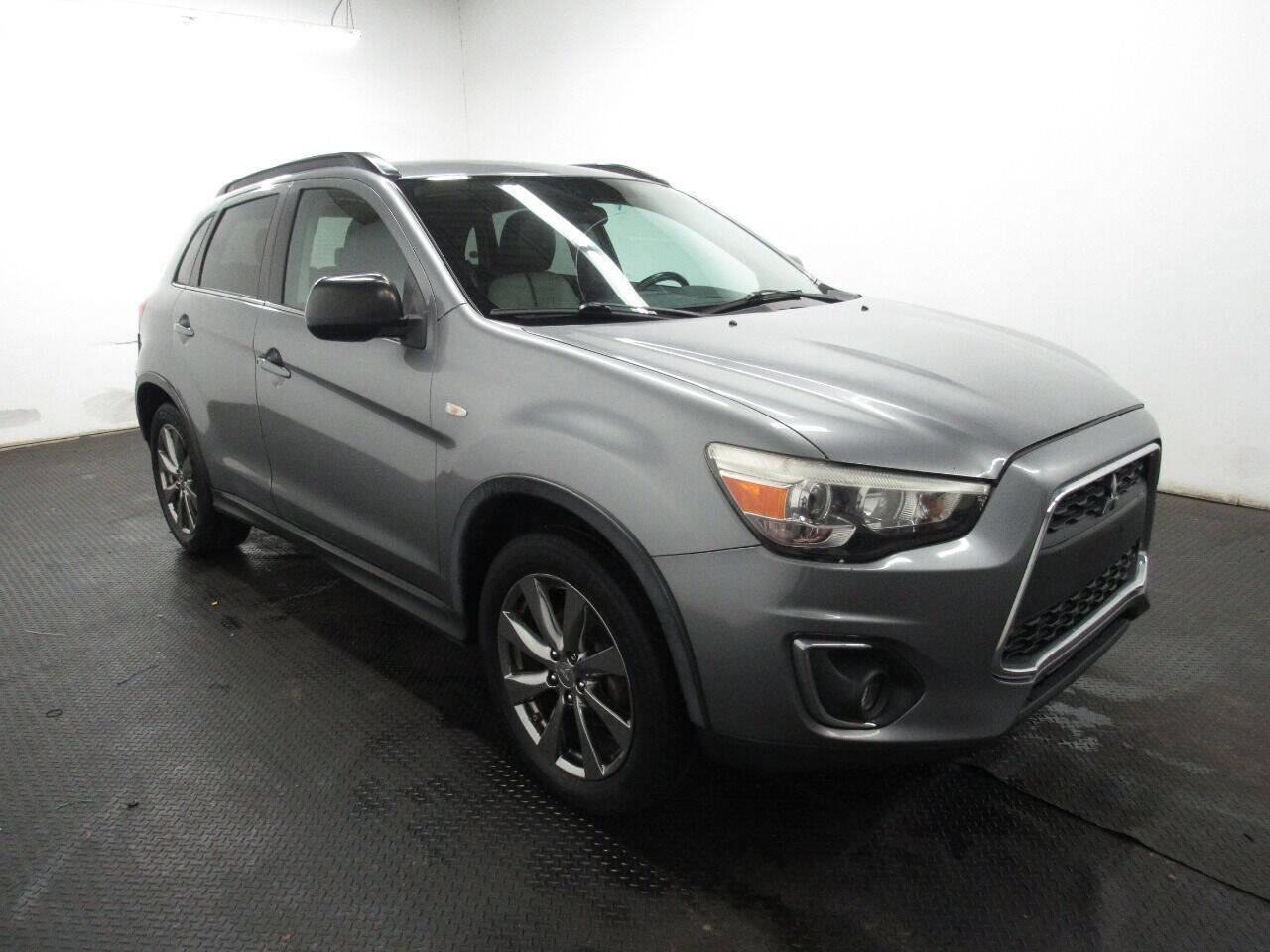 Used 2013 Mitsubishi Outlander Sport LE image 3