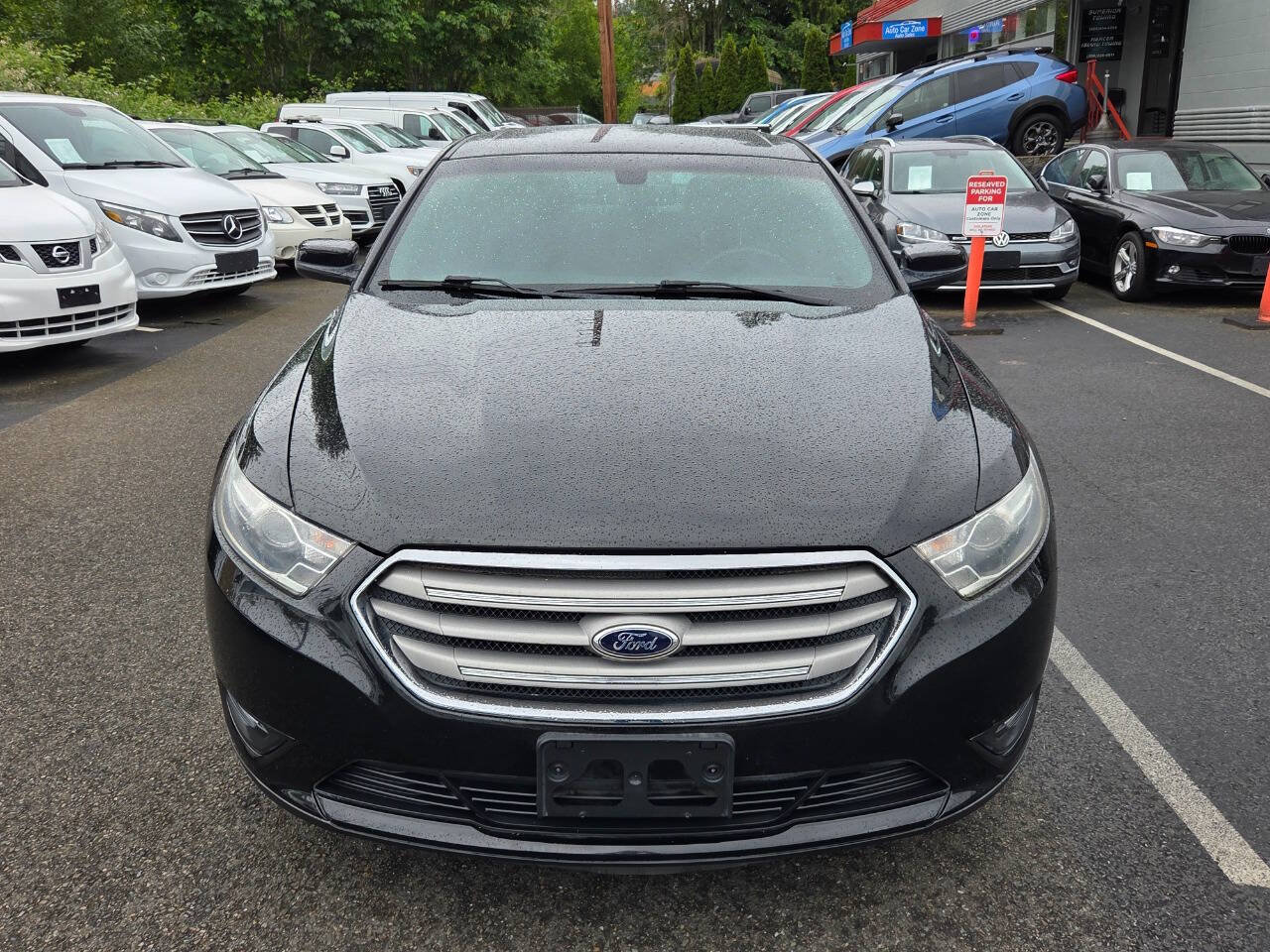 Used 2014 Ford Taurus SEL w/ Equipment Group 201A FWD image 2