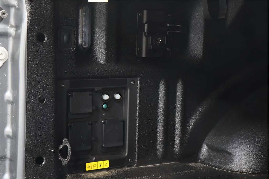 Used 2024 Ford F150 Lightning Platinum image 37