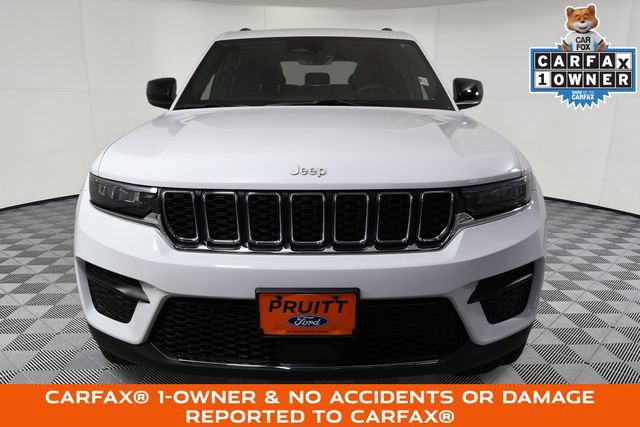Used 2025 Jeep Grand Cherokee Laredo X RWD image 3