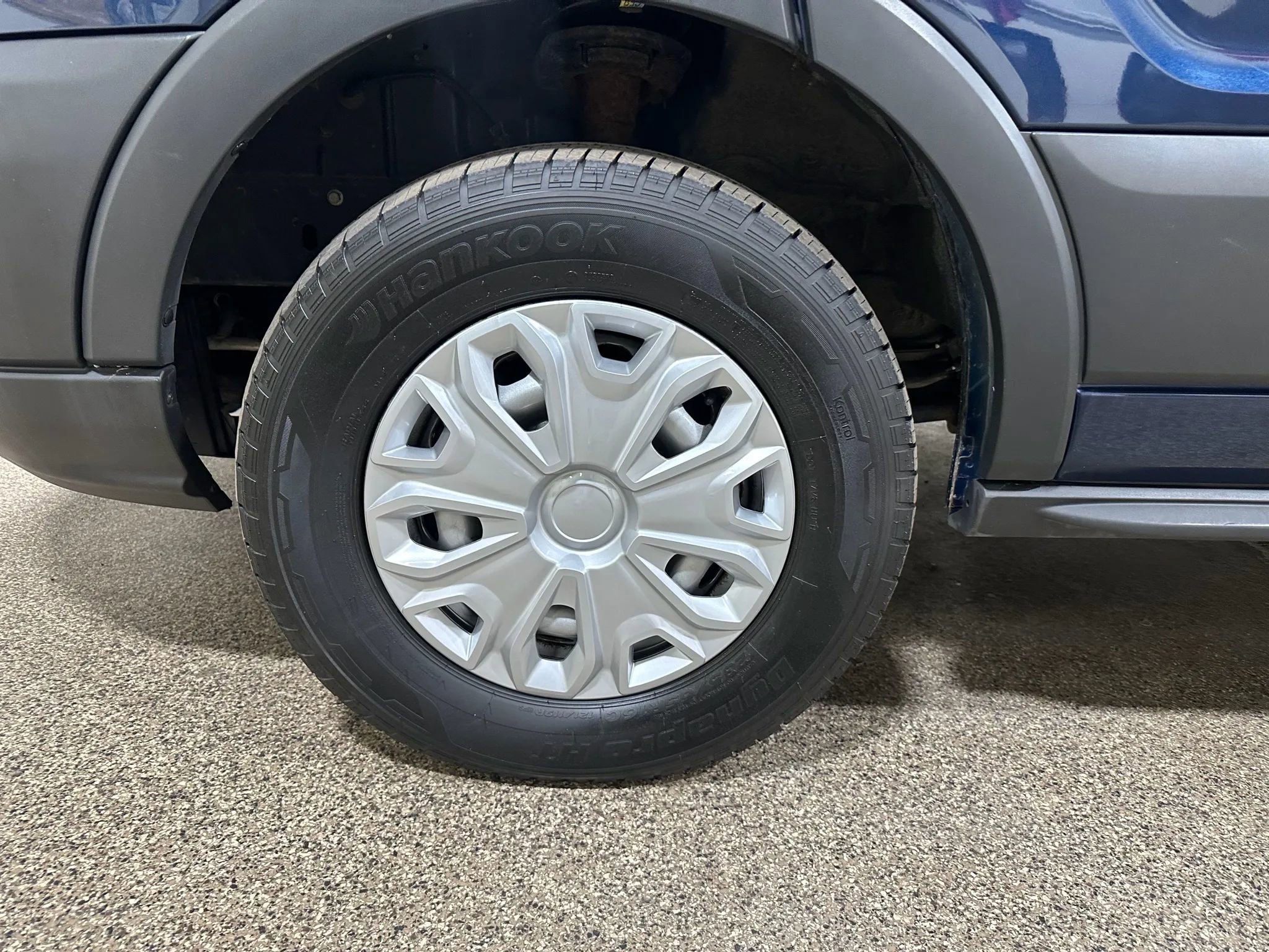 Used 2018 Ford Transit 350 XL image 48