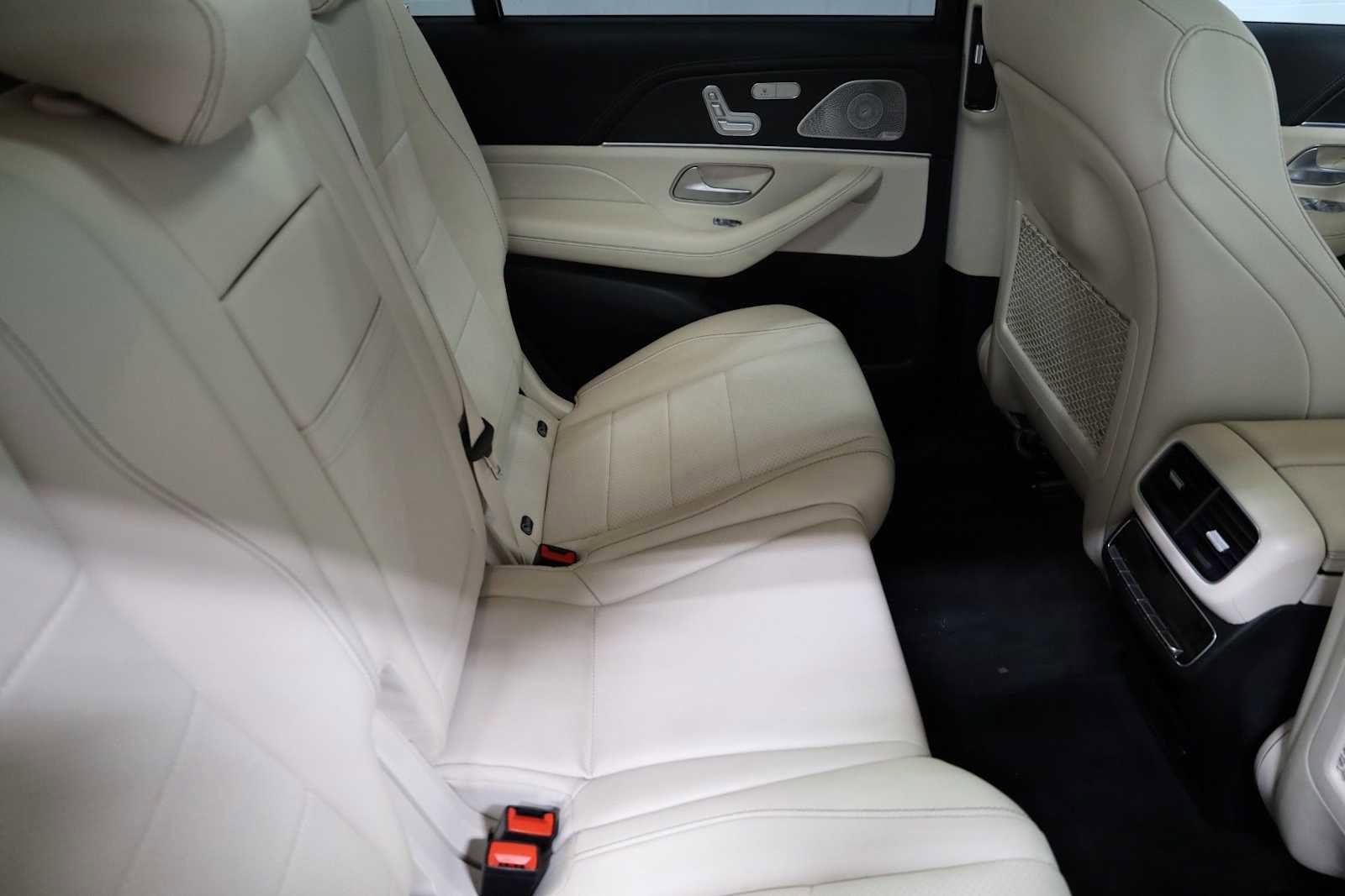 Used 2022 Mercedes-Benz GLS 450 4MATIC image 33