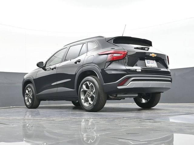 New 2026 Chevrolet Trax LT w/ Driver Confidence Package FWD image 43
