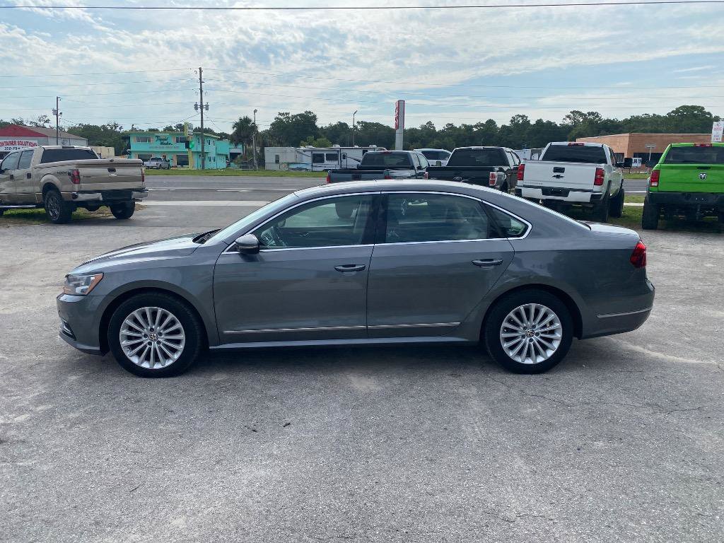 Used 2017 Volkswagen Passat 1.8T SE