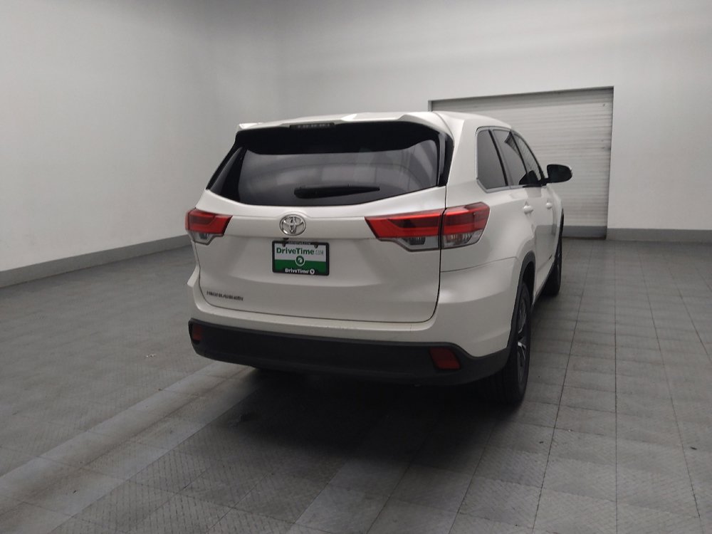 Used 2019 Toyota Highlander LE image 9