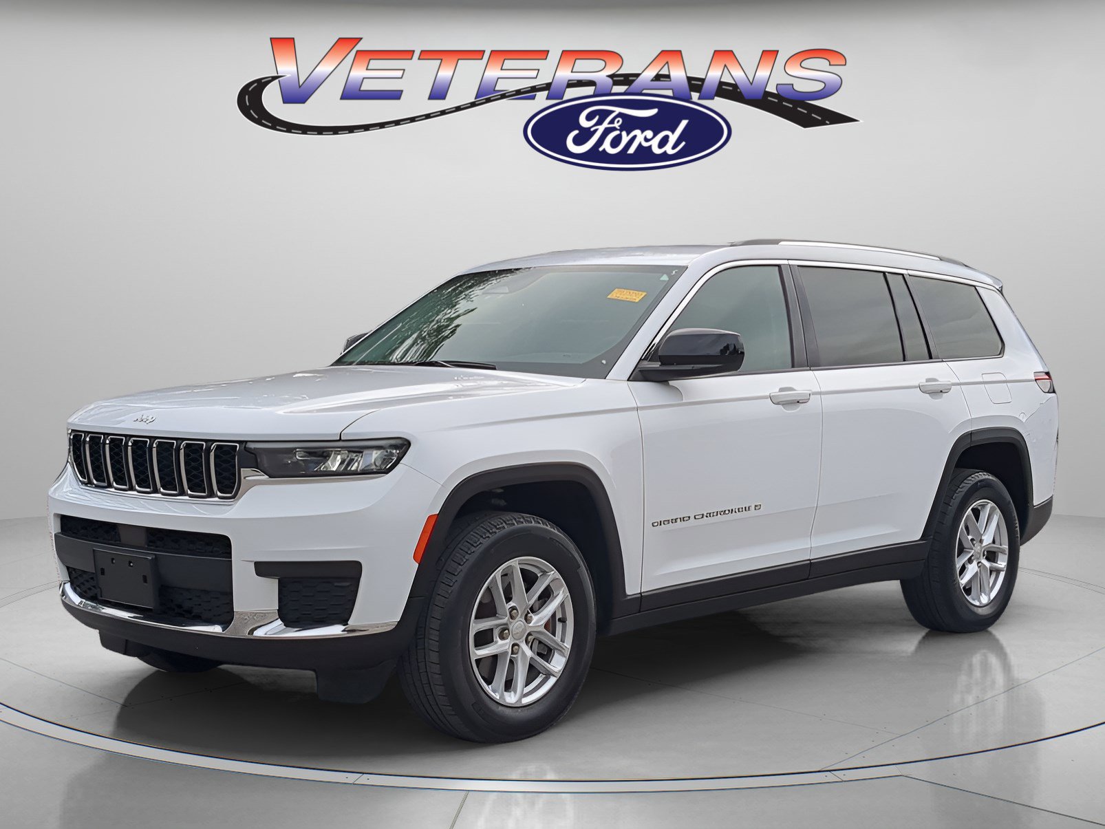 Used 2024 Jeep Grand Cherokee L Laredo