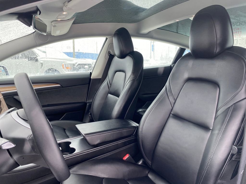 Used 2023 Tesla Model 3 Standard Range image 11