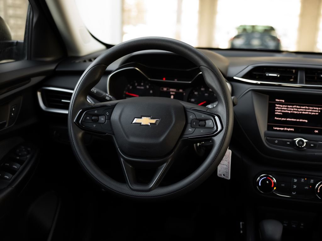 Used 2023 Chevrolet TrailBlazer LS image 13