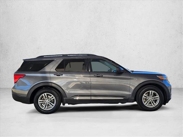 Used 2022 Ford Explorer XLT image 4