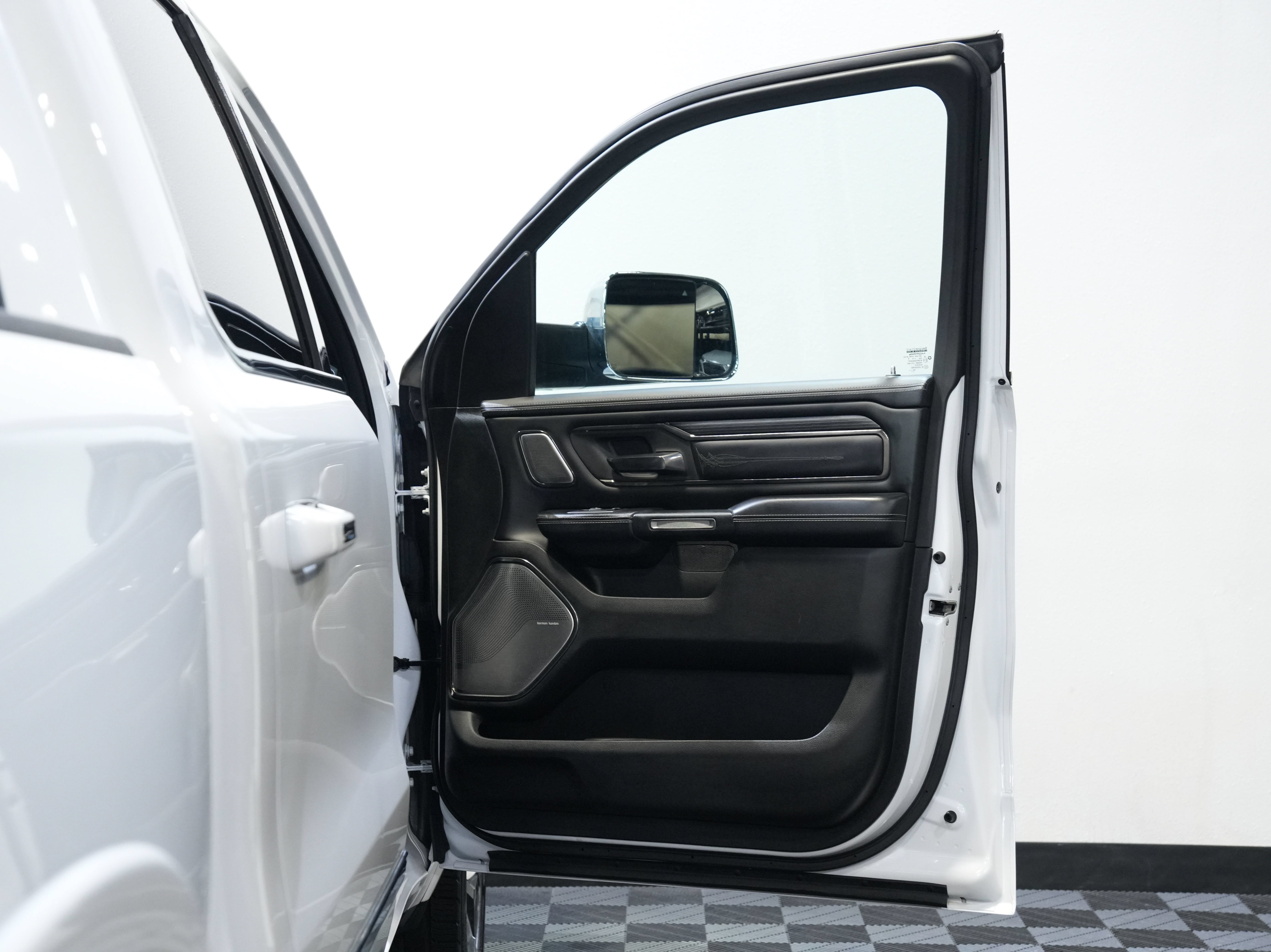 Used 2019 RAM 1500 Limited AWD/4WD image 26