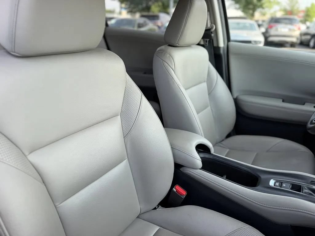 Used 2018 Honda HR-V EX-L image 12
