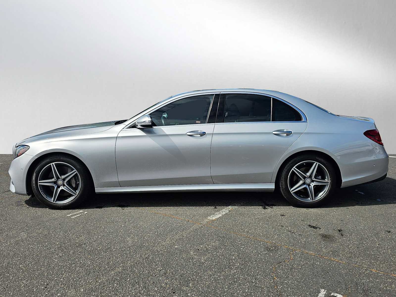 Used 2017 Mercedes-Benz E 300 image 6
