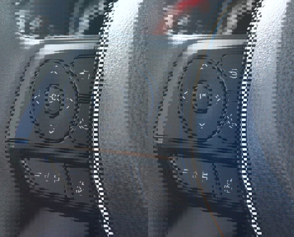 Used 2025 Toyota RAV4 XLE Premium image 10