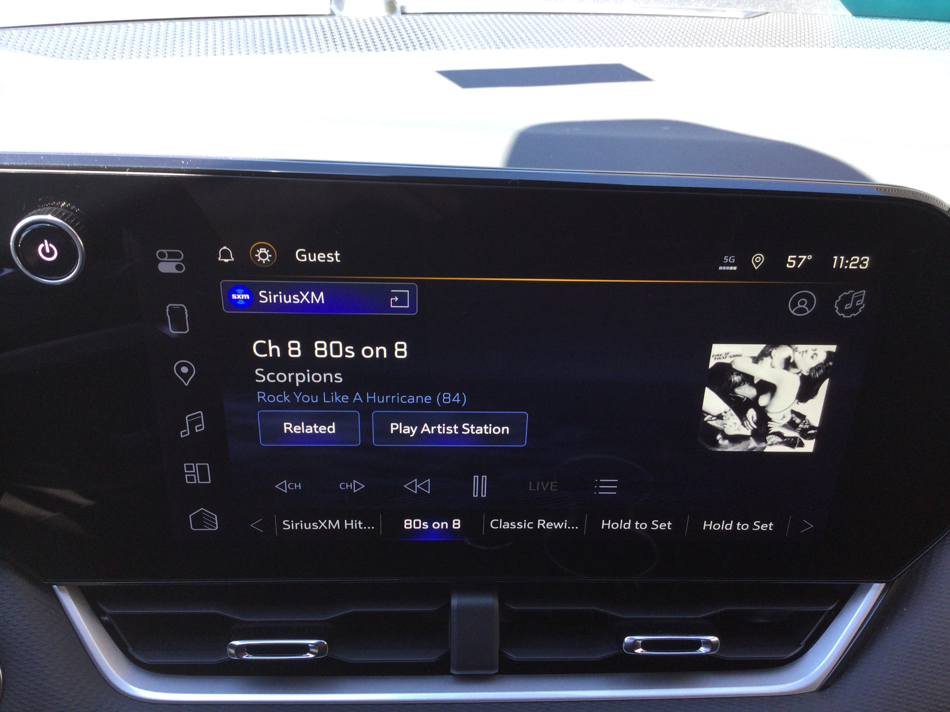 New 2026 Chevrolet Equinox LT w/ Convenience Package II AWD/4WD image 9