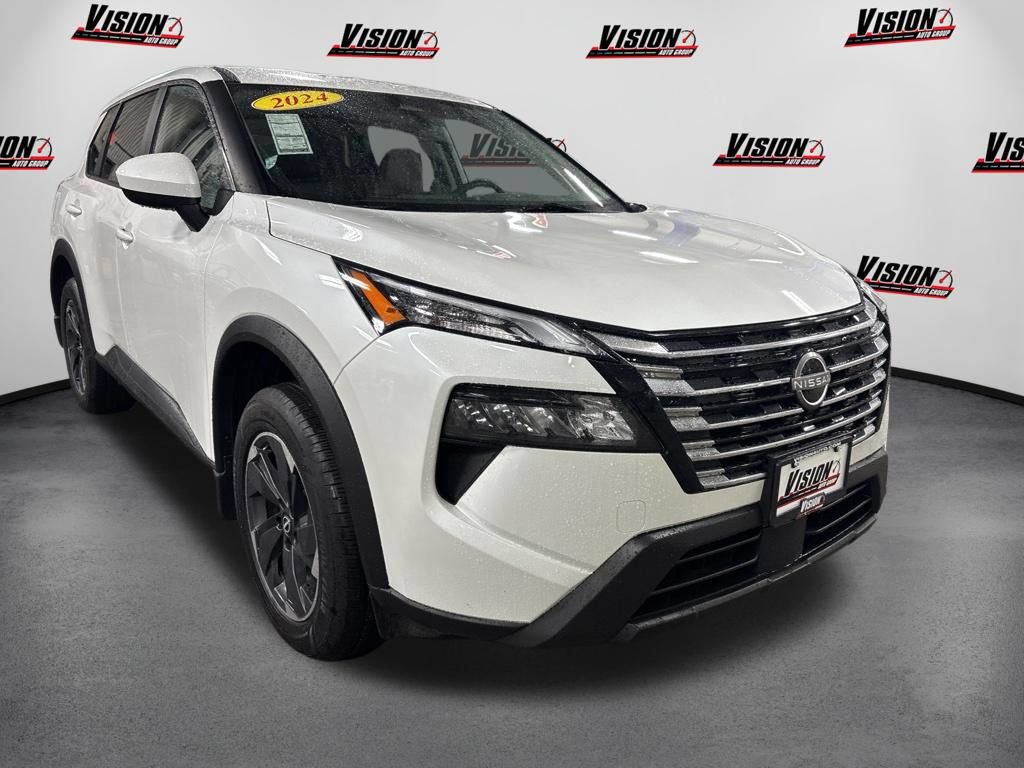 Used 2024 Nissan Rogue SV AWD/4WD image 3