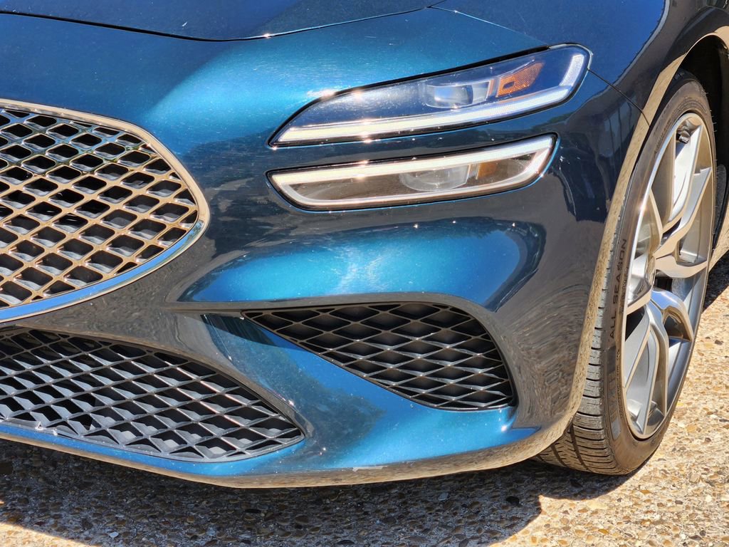Used 2023 Genesis G70 2.0T RWD image 8