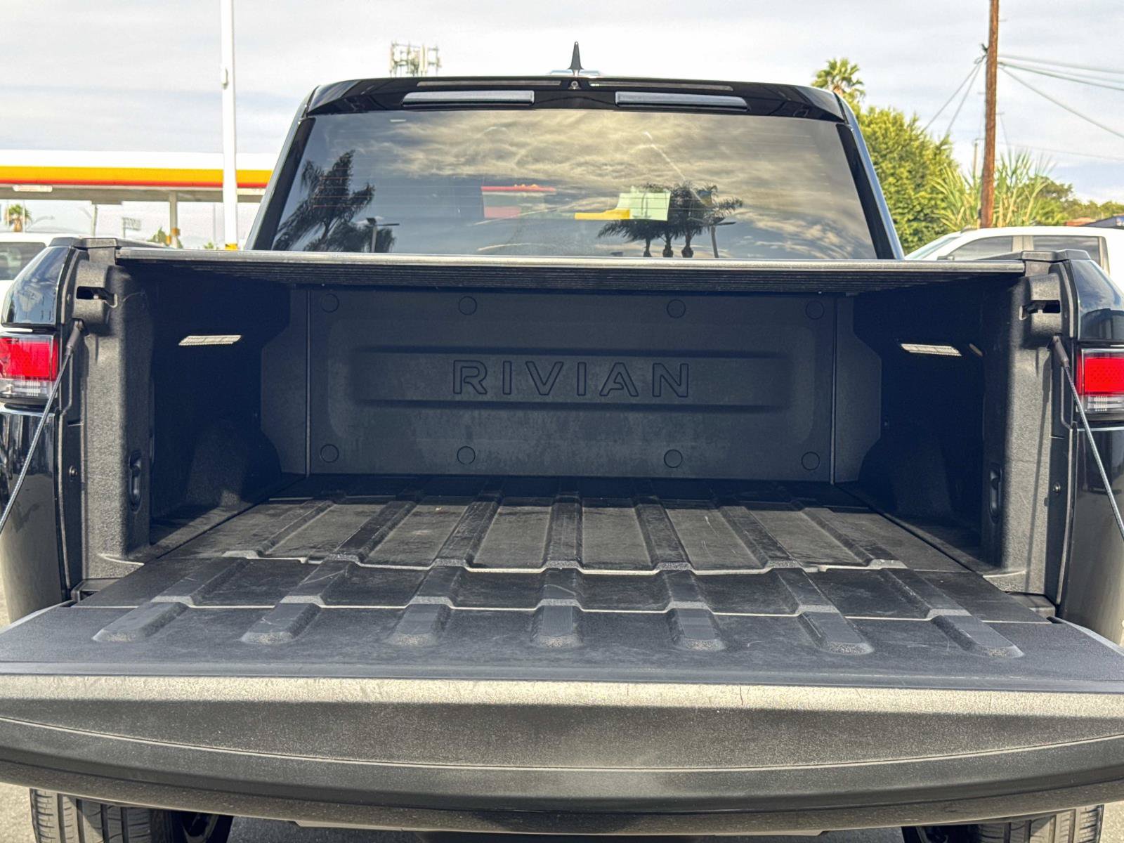 Used 2022 Rivian R1T Adventure AWD/4WD image 28