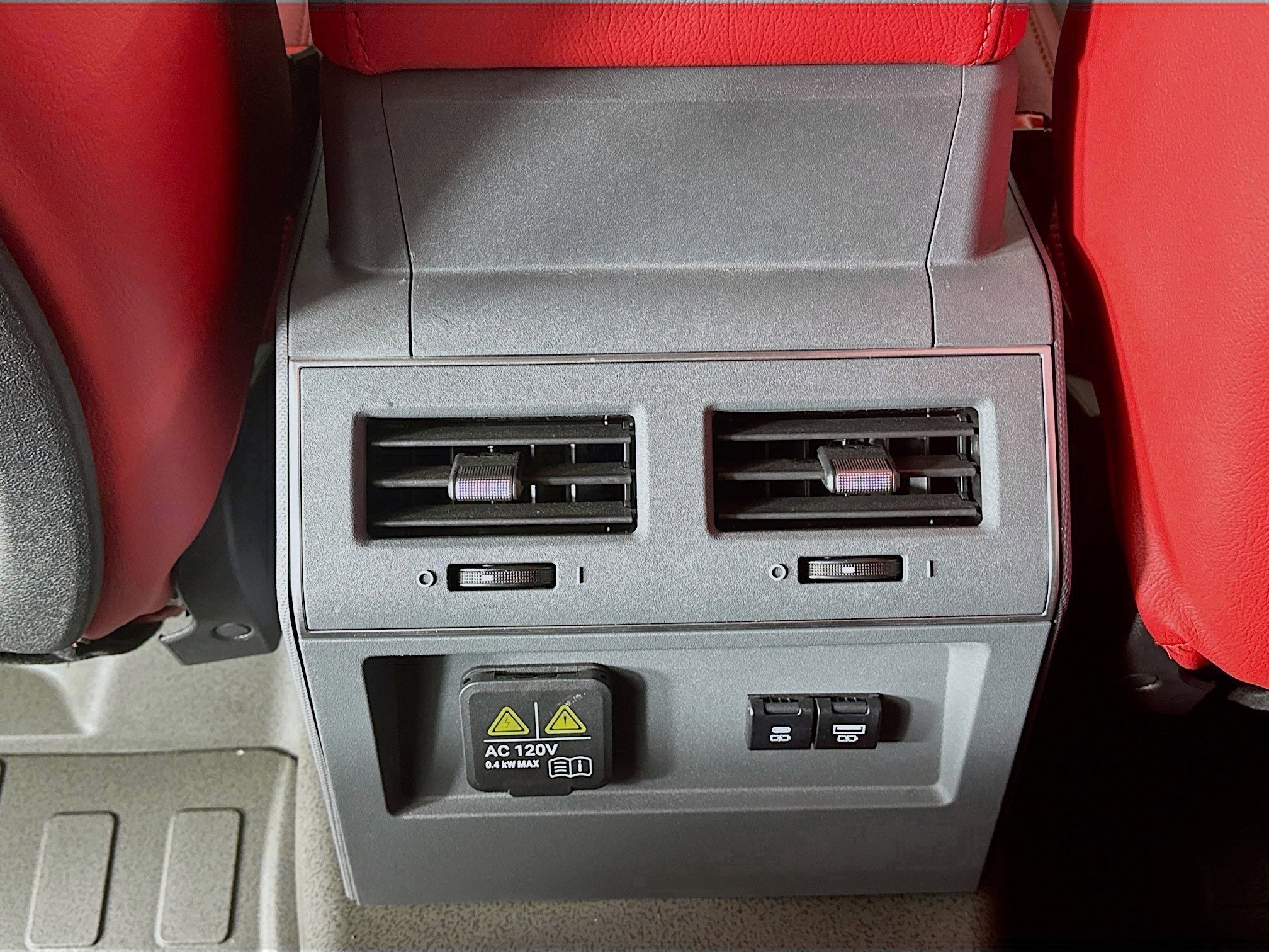 New 2025 INEOS Grenadier Station Wagon AWD/4WD image 38