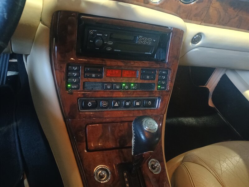Used 1999 Bentley Arnage Green Label RWD image 26